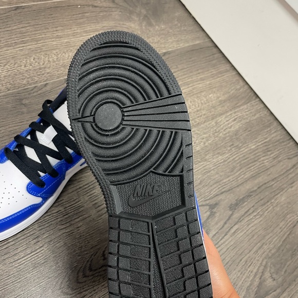 BRAND NEW AIR JORDAN 1 LOW GAME ROYAL - Picture 5 of 5